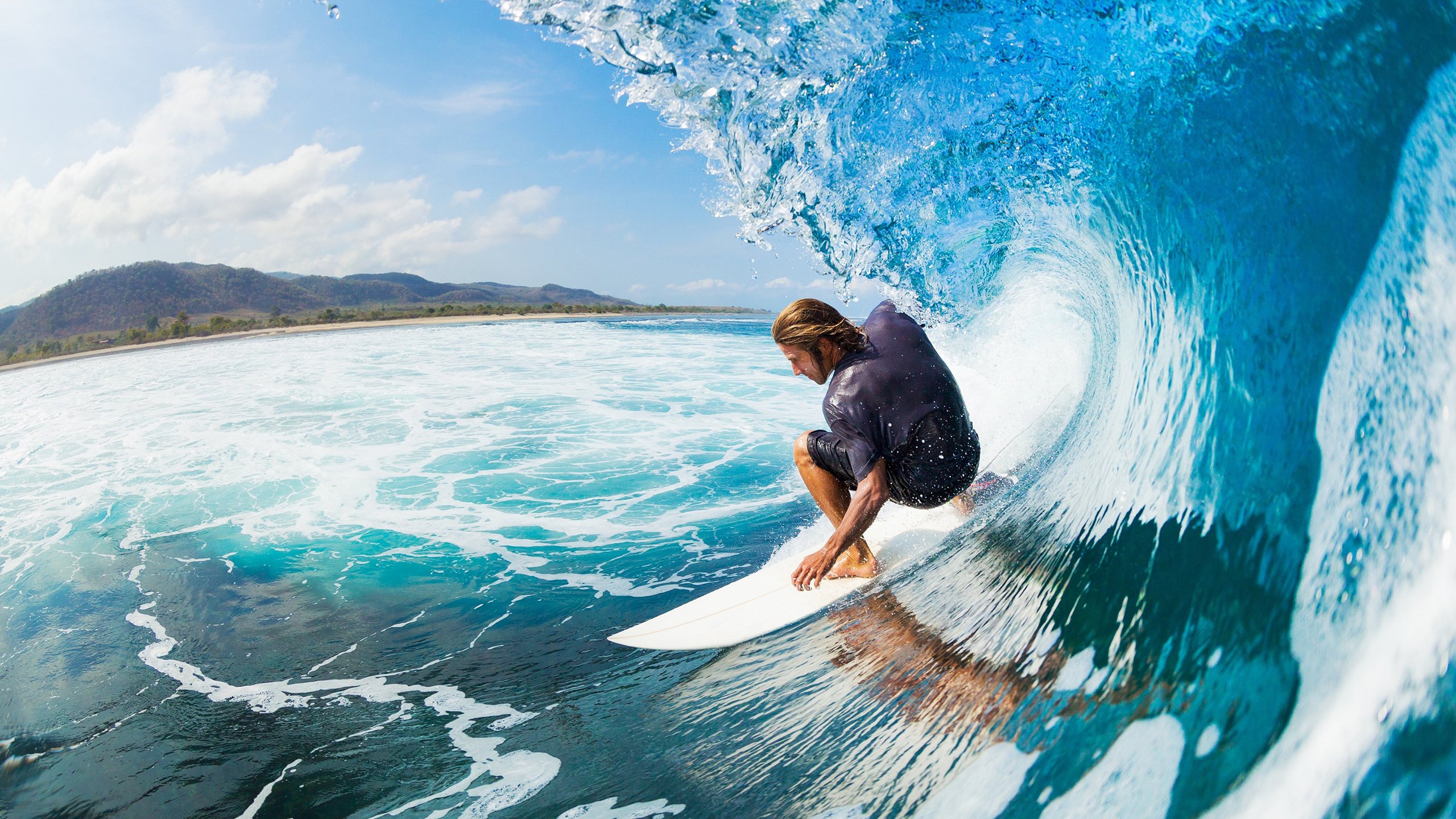  郑钦文复出首秀出彩，俄克拉荷马城雷霆主场惊险休斯顿火箭，豪取16连胜