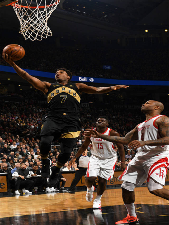  郑钦文复出首秀出彩，俄克拉荷马城雷霆主场惊险休斯顿火箭，豪取16连胜